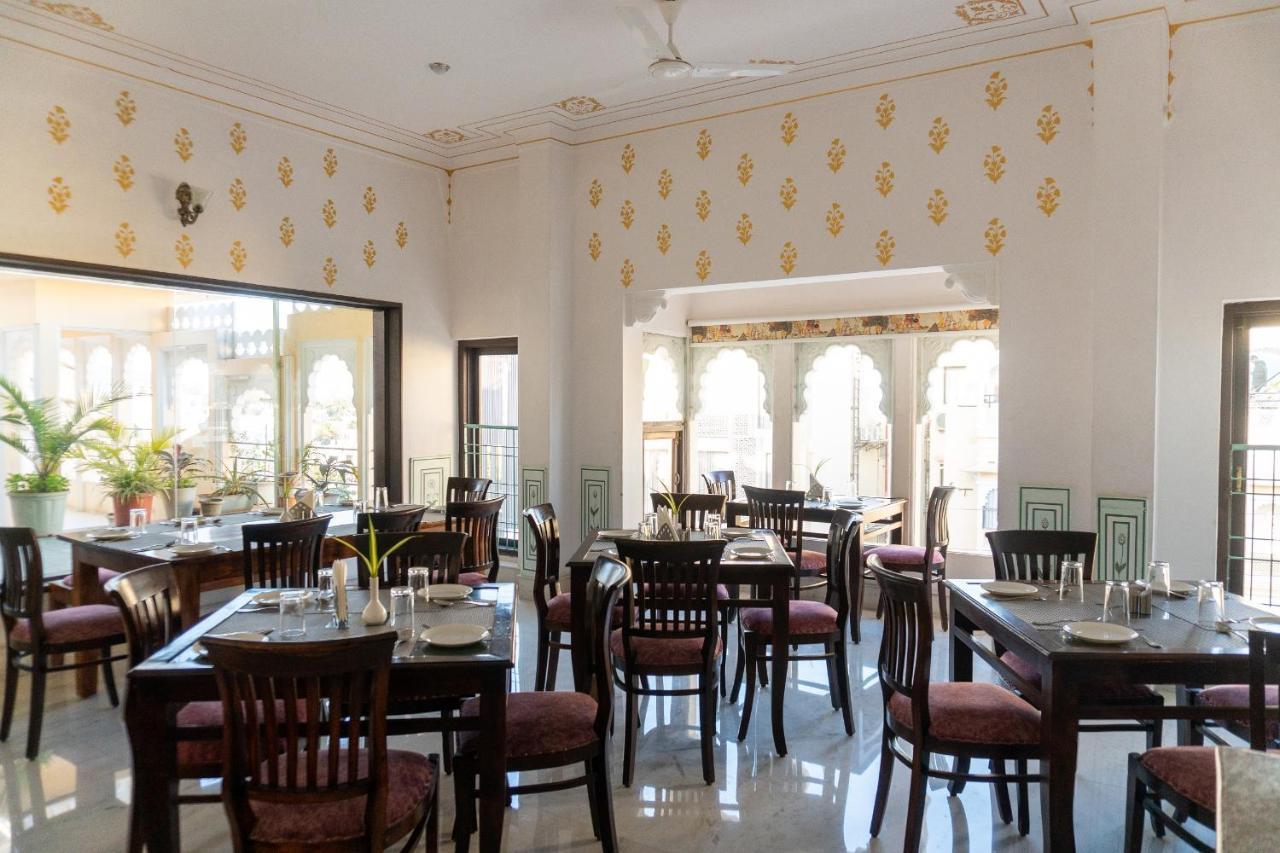 Amar Kothi Hotel Udaipur Exterior photo