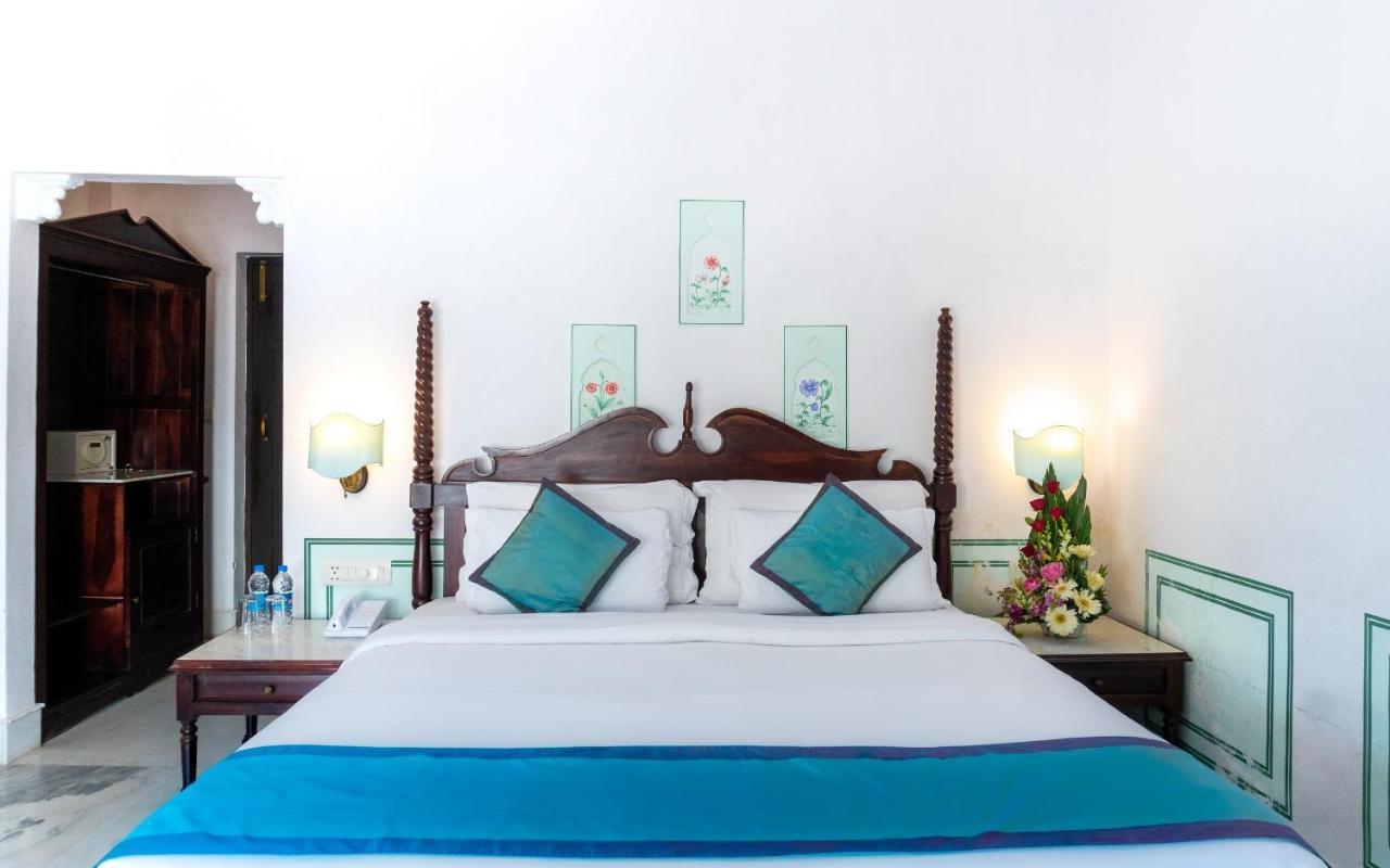 Amar Kothi Hotel Udaipur Exterior photo